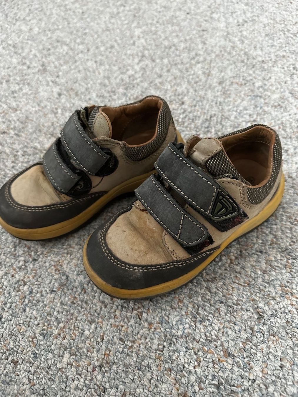 Scarpe per ragazzi: Kinderschuh Grösse 25 von Jena – Usato da Wagenhausen venduto da vintagesecondhand 2
