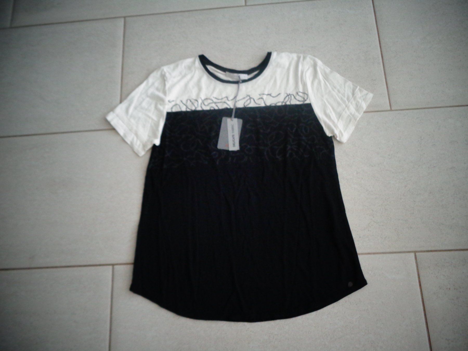 Nile T-shirt: NILE T-SHIRT GR.S  NEU – Nuovo (secondo la descrizione) da Rotkreuz venduto da Samballi