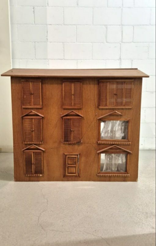 Maisons & Meubles de poupées: antikes  Puppenhaus – D'occasion à Schaffhausen par peggi77755