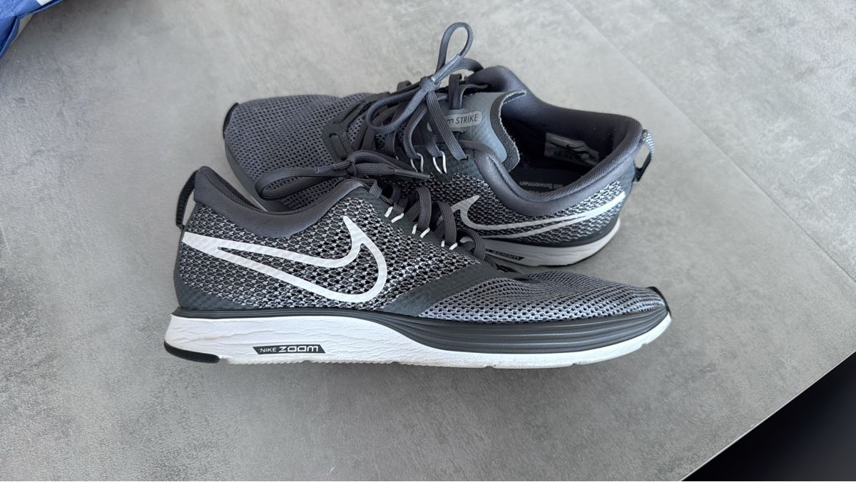Nike Scarpe da uomo: Chaussures Nike Zoom – Usato da Remaufens venduto da Carl_DS