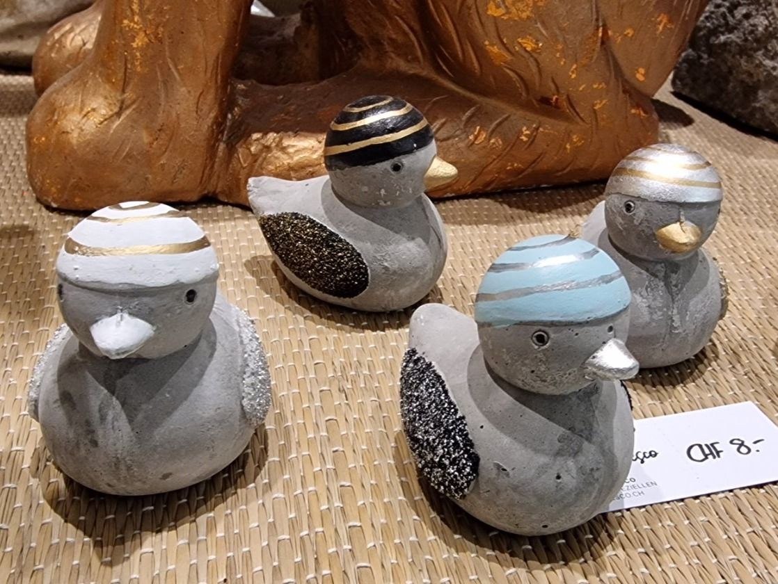 Statuette: Beton Entli Set 4 Stück – Nuovo e nell'imballaggio originale da Schaffhausen venduto da AtelierPudesco