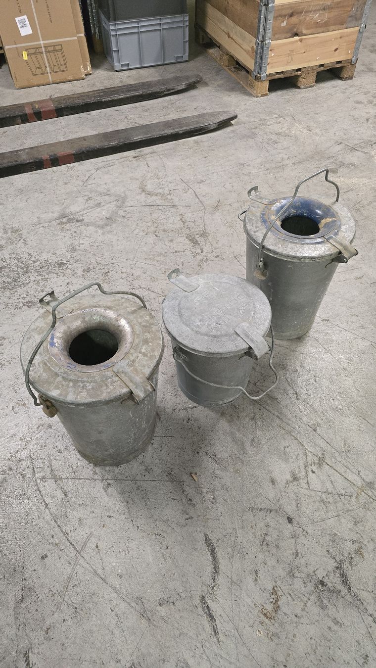 Ochsner Poubelles: Ochsner Kübel – D'occasion à Wallenwil par sparepartz-stock 1