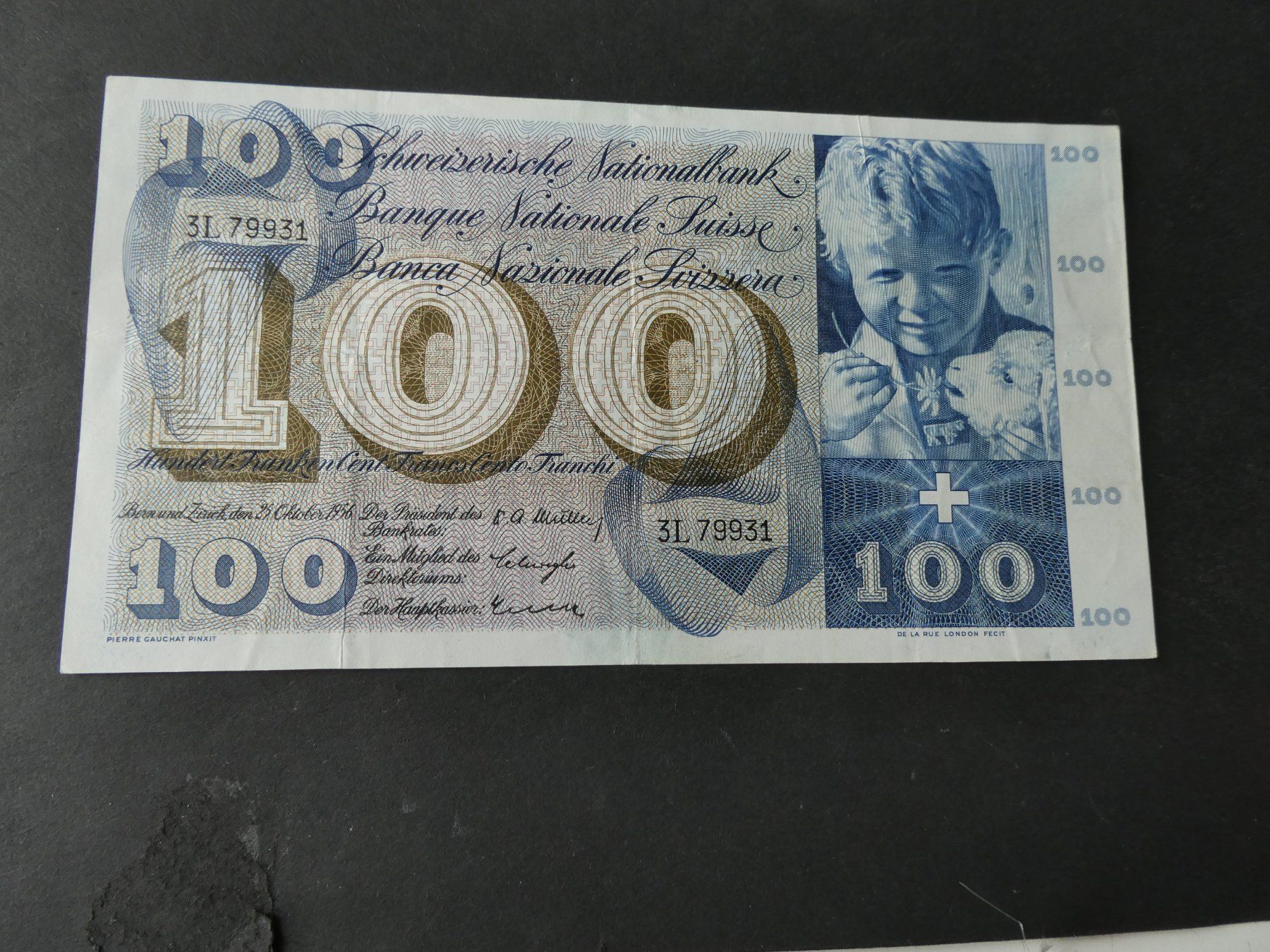 Banknoten: Schweiz 1956, 100 Franken – Gebraucht aus Hinterforst von Rohusri