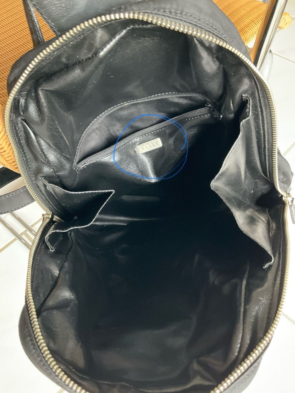 Bally Rucksäcke: BALLY RucksackTasche – Gebraucht aus weiach von gobeyond 3