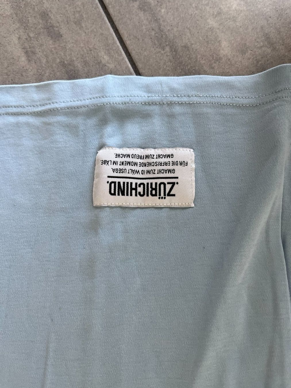T-shirt: ZÜRICHIND T-Shirt Hellblau – Usato da Otelfingen venduto da Denis_ZH 2