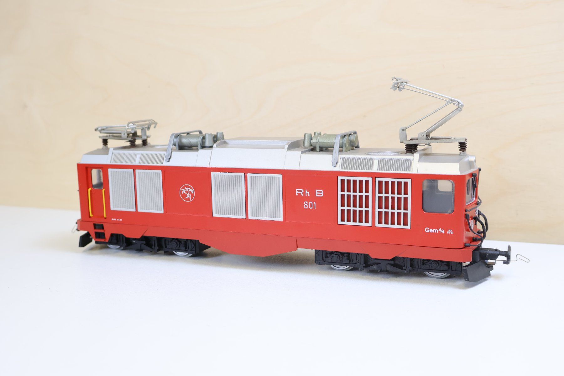 Fama Modellini di ferrovie: FAMA Alpenbahn RhB 9560 Gem 4/4 E-Lok - 0m – Usato da Winterthur venduto da Monstera 6