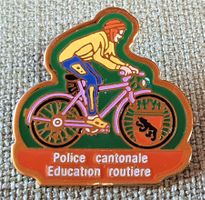 E381 - Pin Police Cantonale Education R.