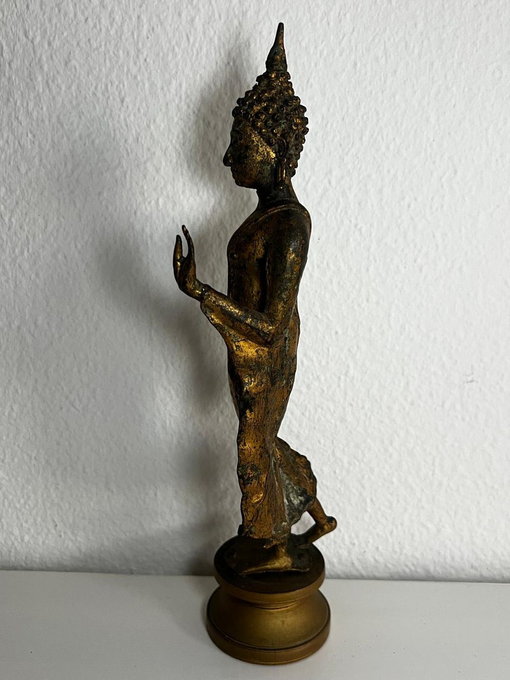 Sculture & Statue: Budda Statue stehend goldfarbig thailändische Sukhothal Stil – Usato da Basel venduto da Fahrenheitcycling 3