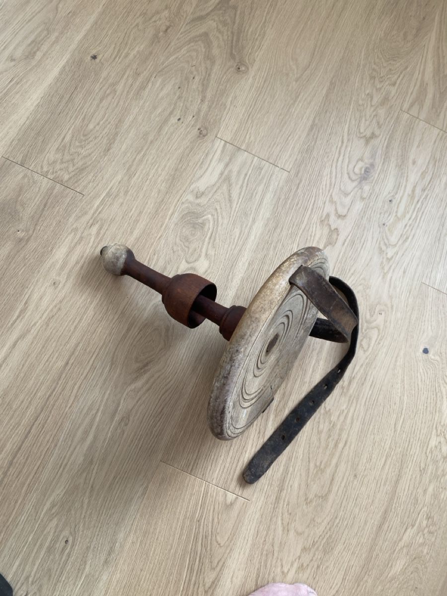Sgabelli: Melkstuhl aus Holz – Usato da Hombrechtikon venduto da nep_7p5p