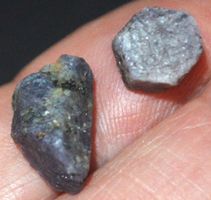 Mineralien Set L-8476 – 2 Stück Korund Saphir 18.25 Karat
