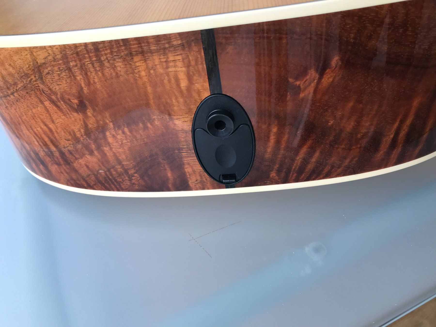 Taylor Strumenti musicali: Taylor Guitars Akustische Gitarre mit Etui – Usato da Bern venduto da arwori 2