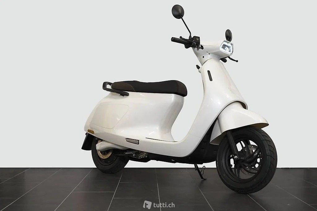 Scooter: Aversus Stella – Nuovo (secondo la descrizione) da Oftringen venduto da AversusBikestore