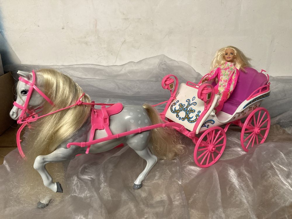 Luxus Barbie Kutsche Mit Pferd Bild