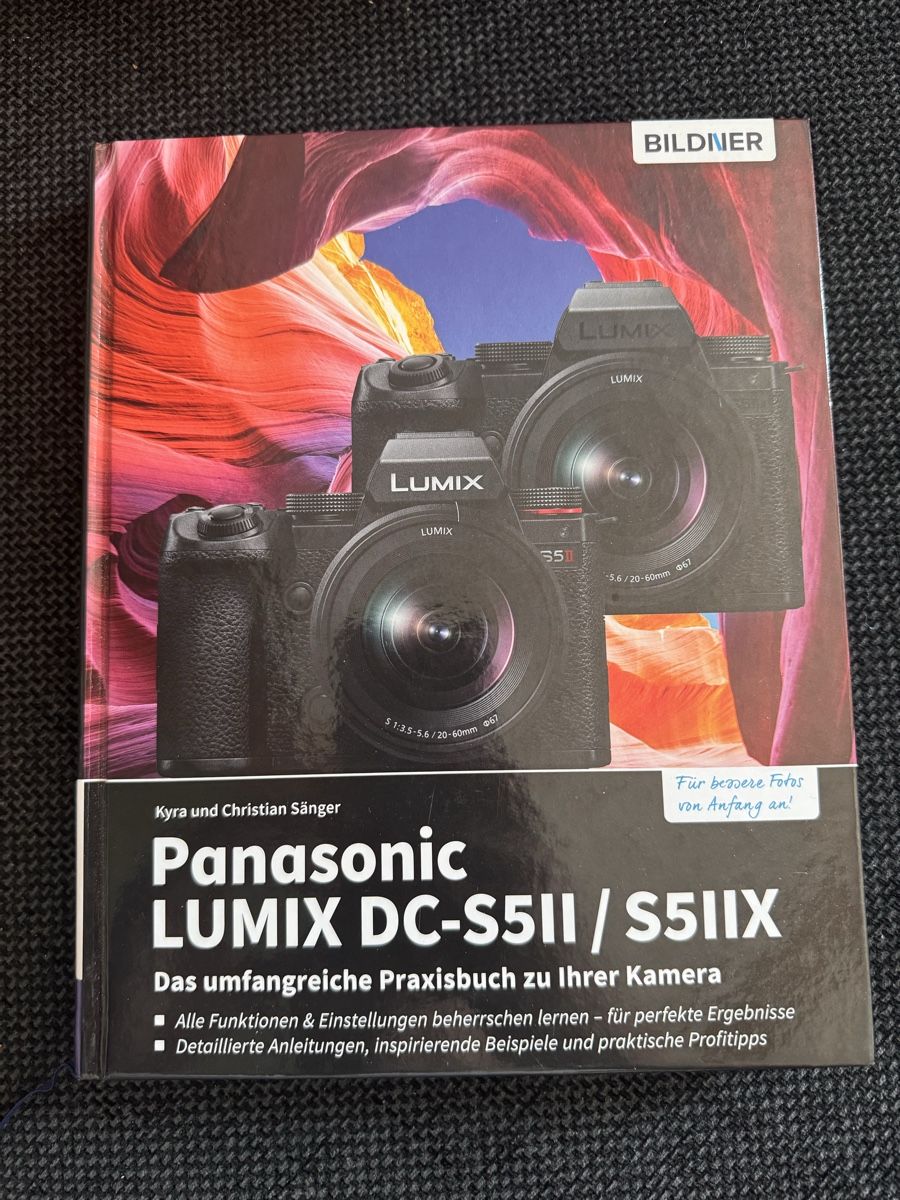 Panasonic Kamera: Panasonic LUMIX DC-S5II inkl. Objektive, Blitz und Buch – Gebraucht aus Eschenbach SG von Lolipoperer 2
