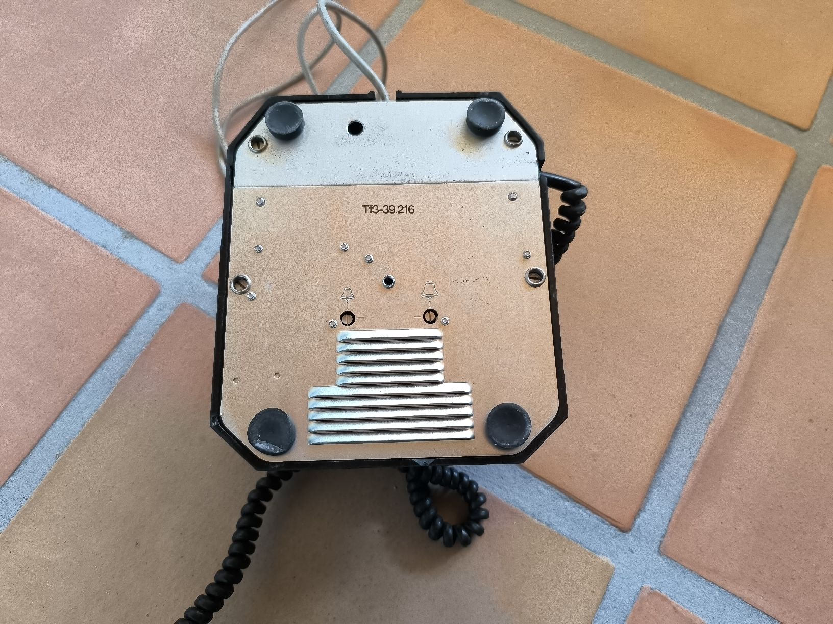 Telefoni: Telefon schwarz antikes Design gebraucht – Usato da Kölliken venduto da BelzeBug 2