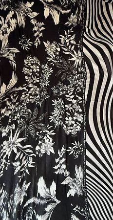 Wunderschöner Desigual Schal schwarz-weiss