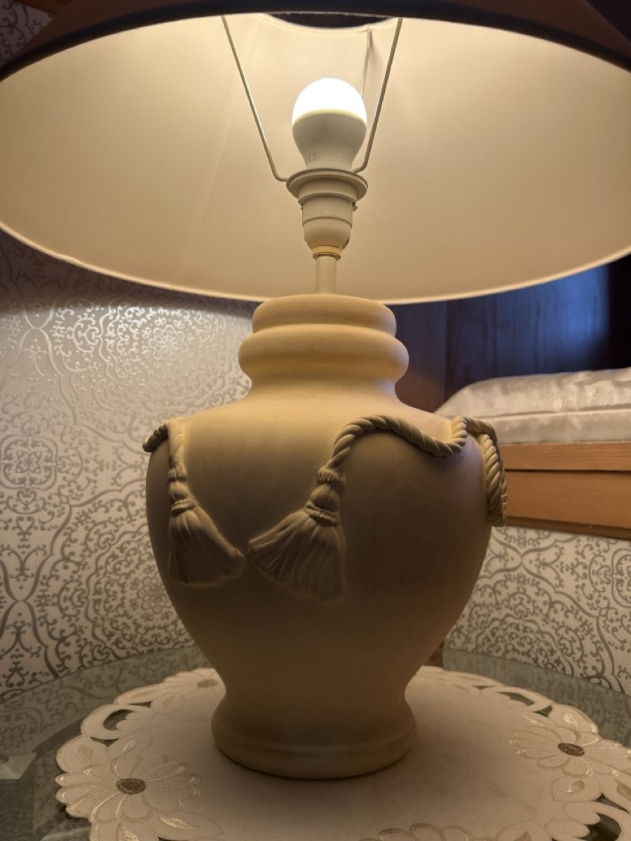 Lampade: Elegante Tischlampe – Usato da Schwyz venduto da Maerzetuepfli 3