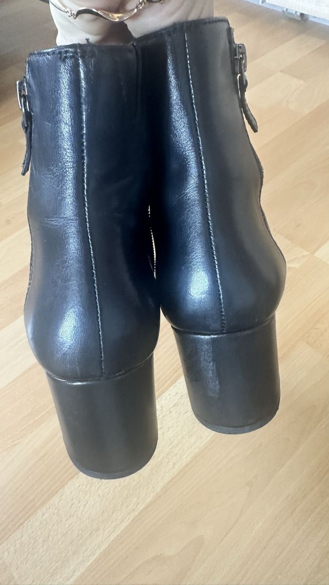 Scarpe da donna: Bottines noires cuir Varese T36  – Usato da Vuippens venduto da ale_6gkb 5