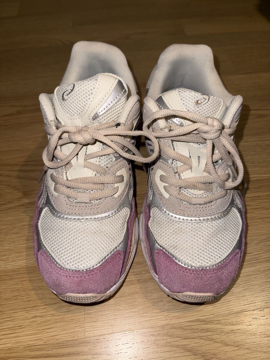 Asics Damenschuhe: Asics Gel NYC 37.5 – Gebraucht aus Riehen von sar_8wrq 1