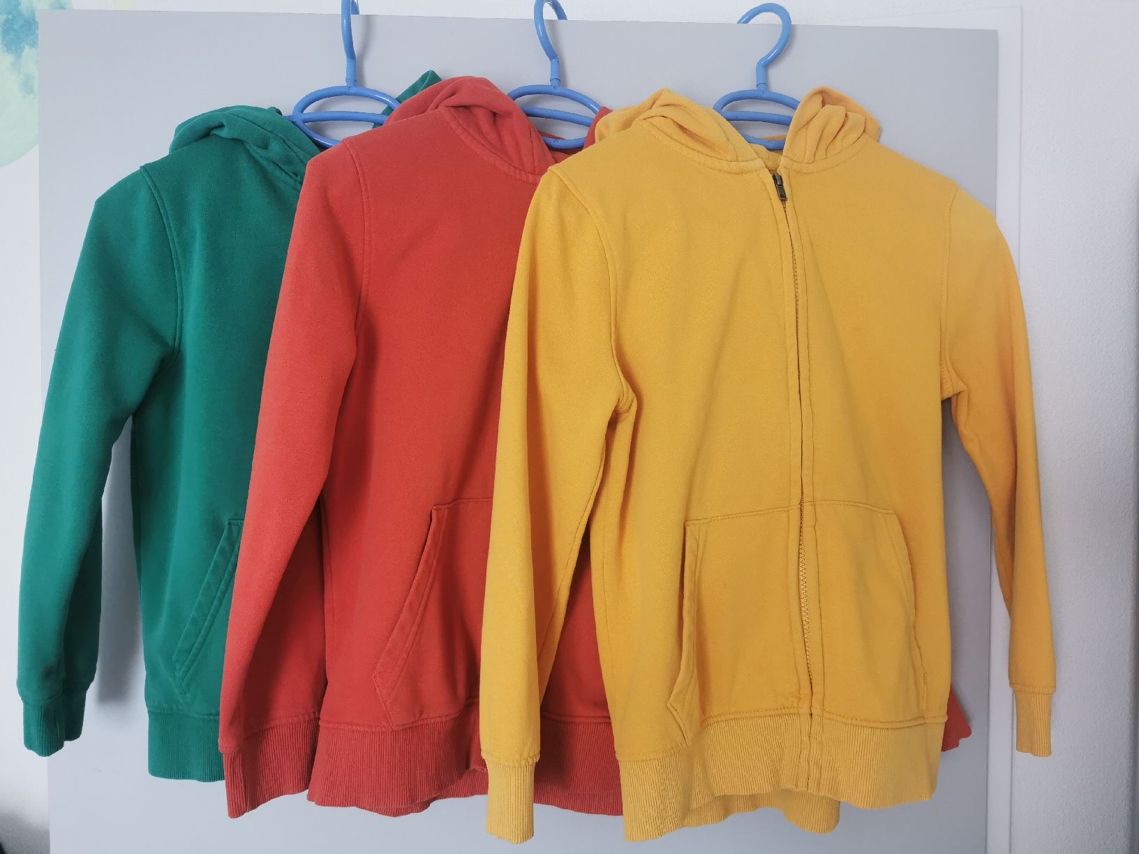 C&A Jacken: 3er Set Hoodies von C&A, Grösse 146  – Gebraucht aus Glattbrugg von riseca