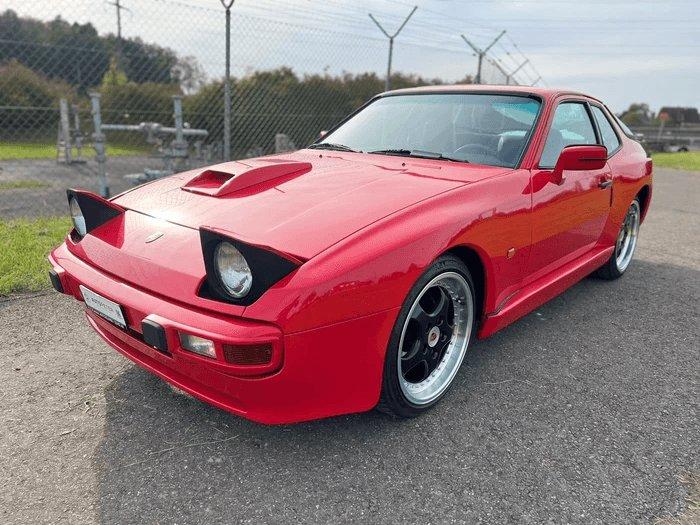 PORSCHE 944