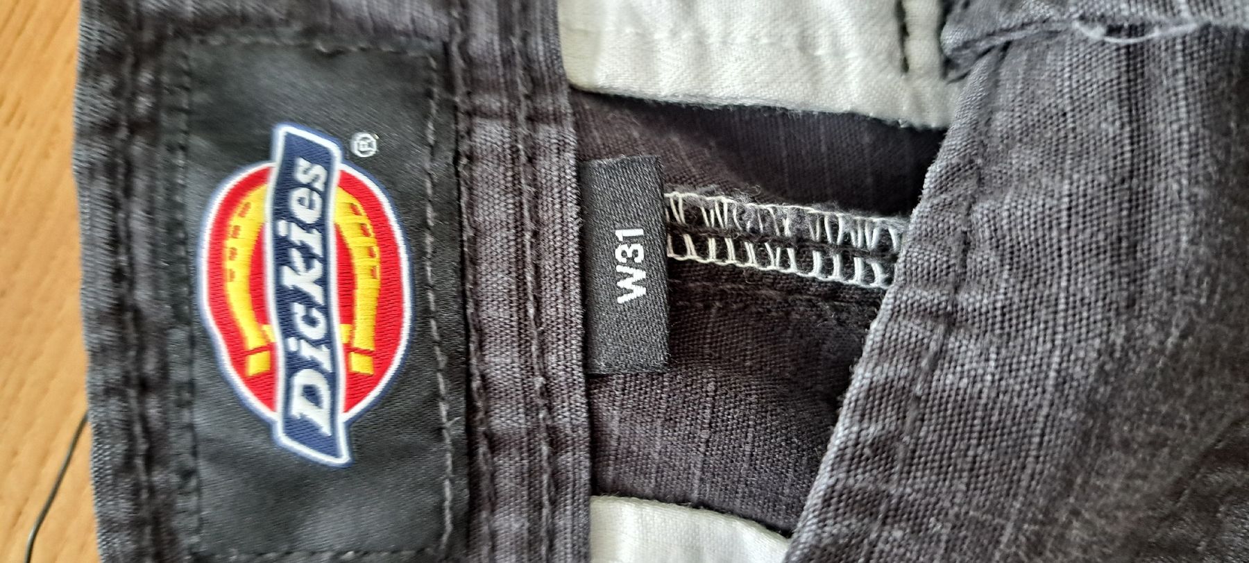 Dickies Pantaloni: Dickies Herren Cargo Hose,  Grösse W31 – Usato da Alchenflüh venduto da rippcurl 2