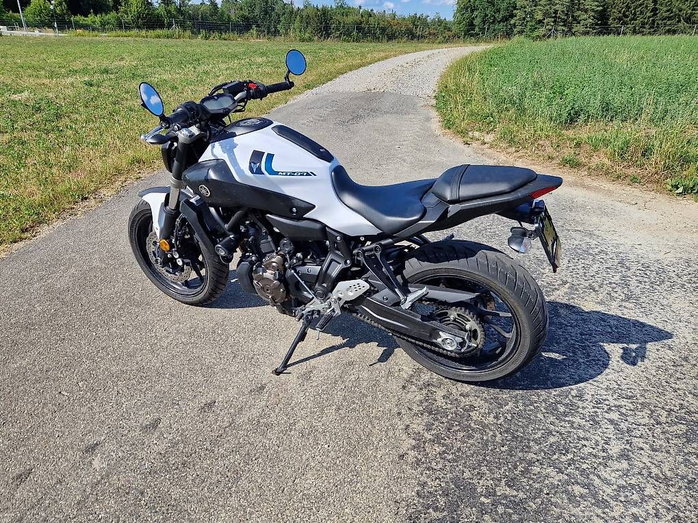 Strada: Yamaha MT-07, Baujahr 2017, mit ABS – Usato da Matzingen venduto da luk_6gq6 2