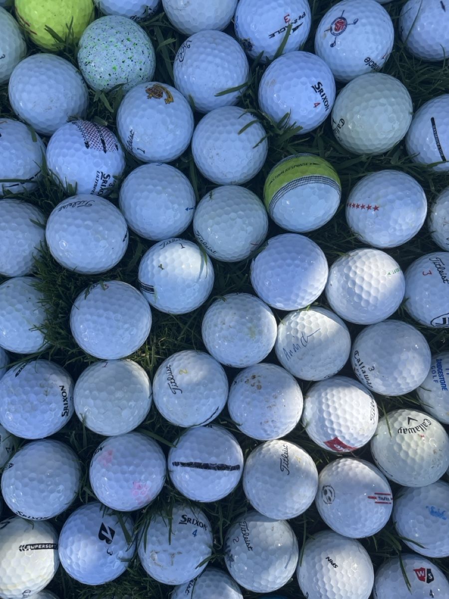 Ballons: Rund 310 Gebrauchte Golfbälle – D'occasion à Hüttikon par sgt79 1