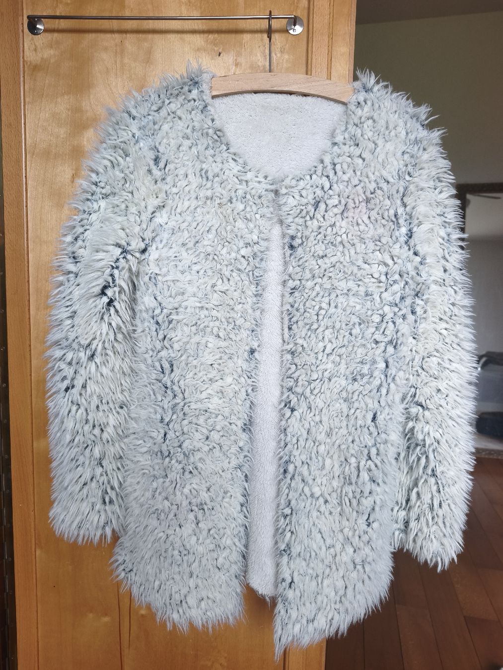 Mäntel: flauchige Kunstfell-Jacke von Ruby Tuesday  – Neu (gemäss Beschreibung) aus Schaan von Sarahvo13