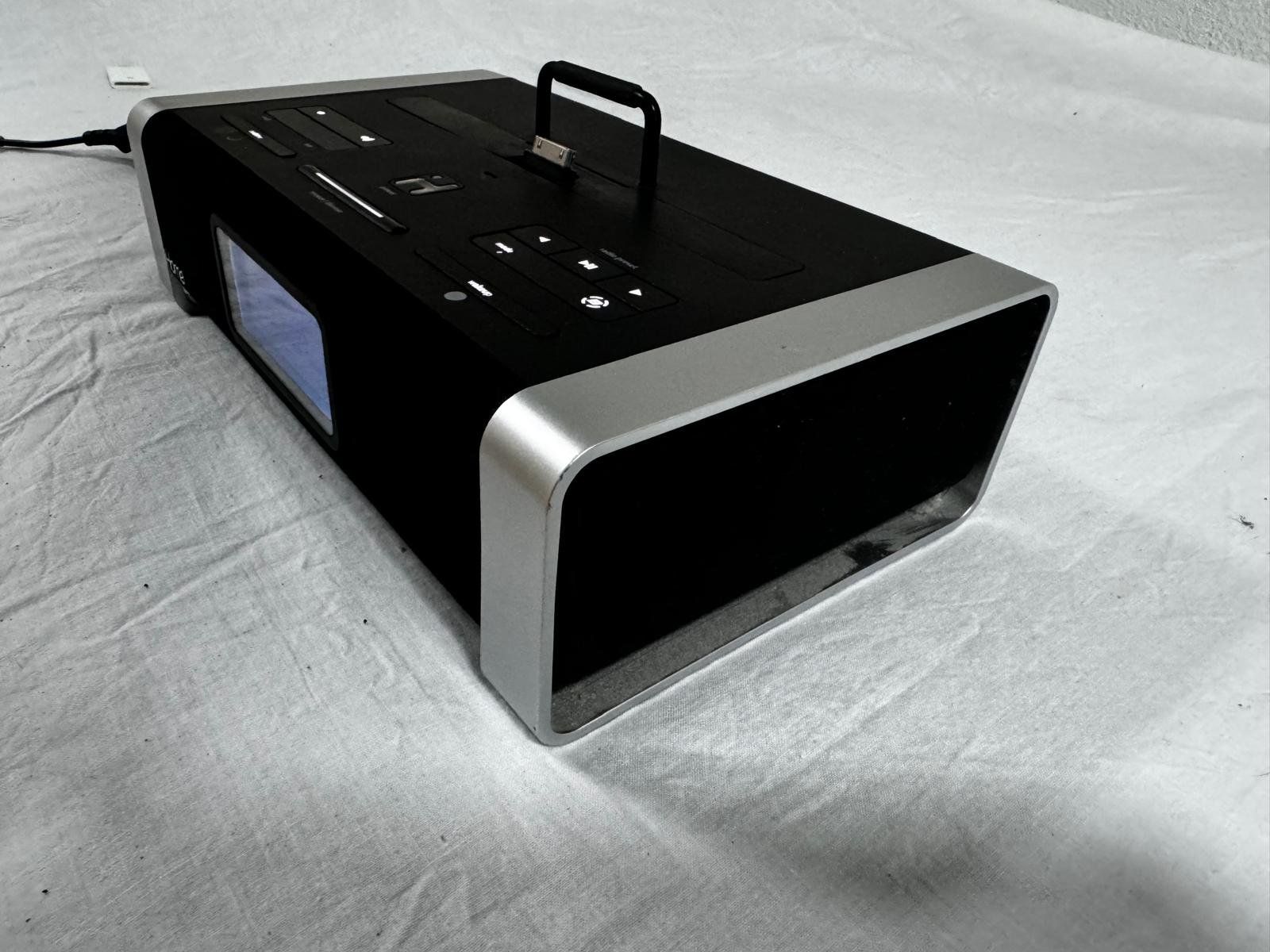 Réveils: iHome Radiowecker mit iPhone/iPad Dockingstation – D'occasion à Lachen SZ par martin_whelan 2