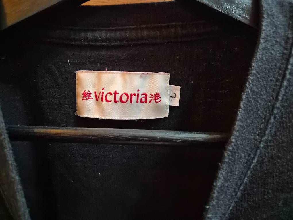T-Shirts: Victoria Tshirt  – Gebraucht aus Aarau von janton_op 3