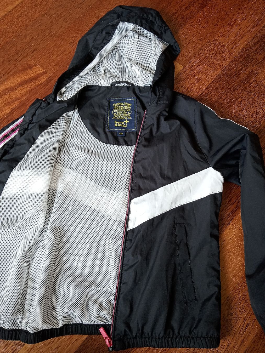 C&A Giacche & Cappotti: Leichtes Jäckli leichte Jacke Grösse 128 – Usato da Büren SO venduto da swelch 3