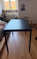 Schwarzer Schreibtisch von Ikea