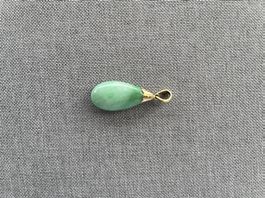 Anhänge mit 14Karat Gelbgold und hellgrün Jade