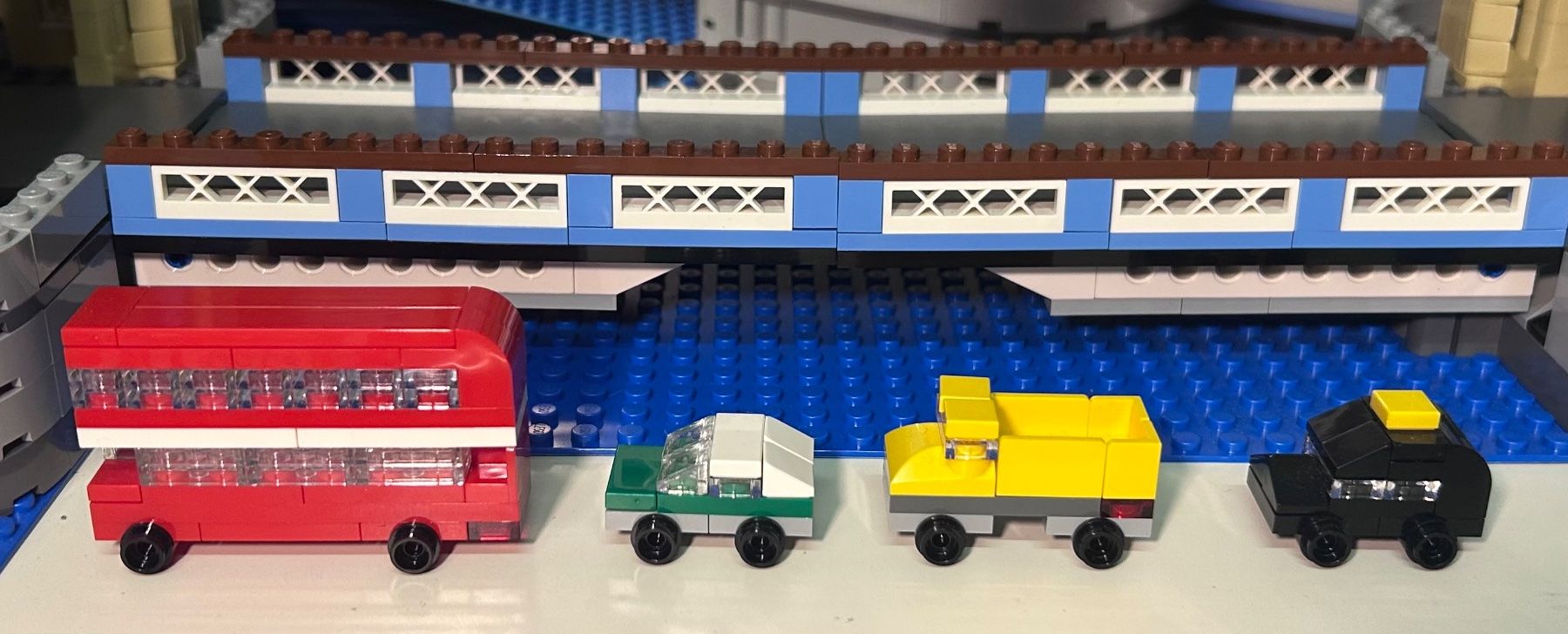 Lego Kit di costruzioni: Lego 10214 Tower Bridge – Usato da Safenwil venduto da Nimo_1980 1