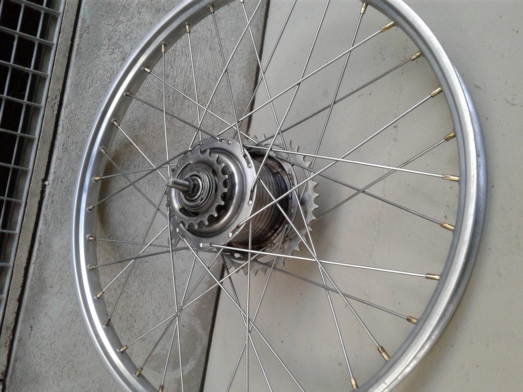 Pneumatici & Ruote complete: Sachs 19 Zoll Rad – Usato da Lachen SZ venduto da lachen49 1