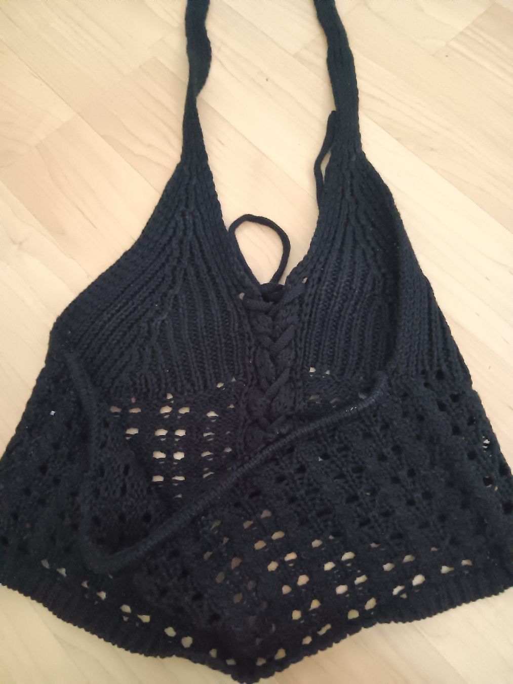 Top: Crop Top Strick – Usato da Winterthur venduto da gin_5m7v 2