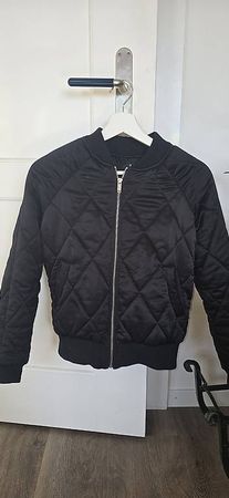 Schwarze jacke gr. 36