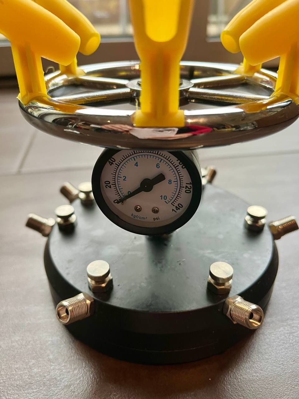 Supporti a parete: Airbrushhalterung Neu – Nuovo (secondo la descrizione) da Luzern venduto da kunstundmehr 2