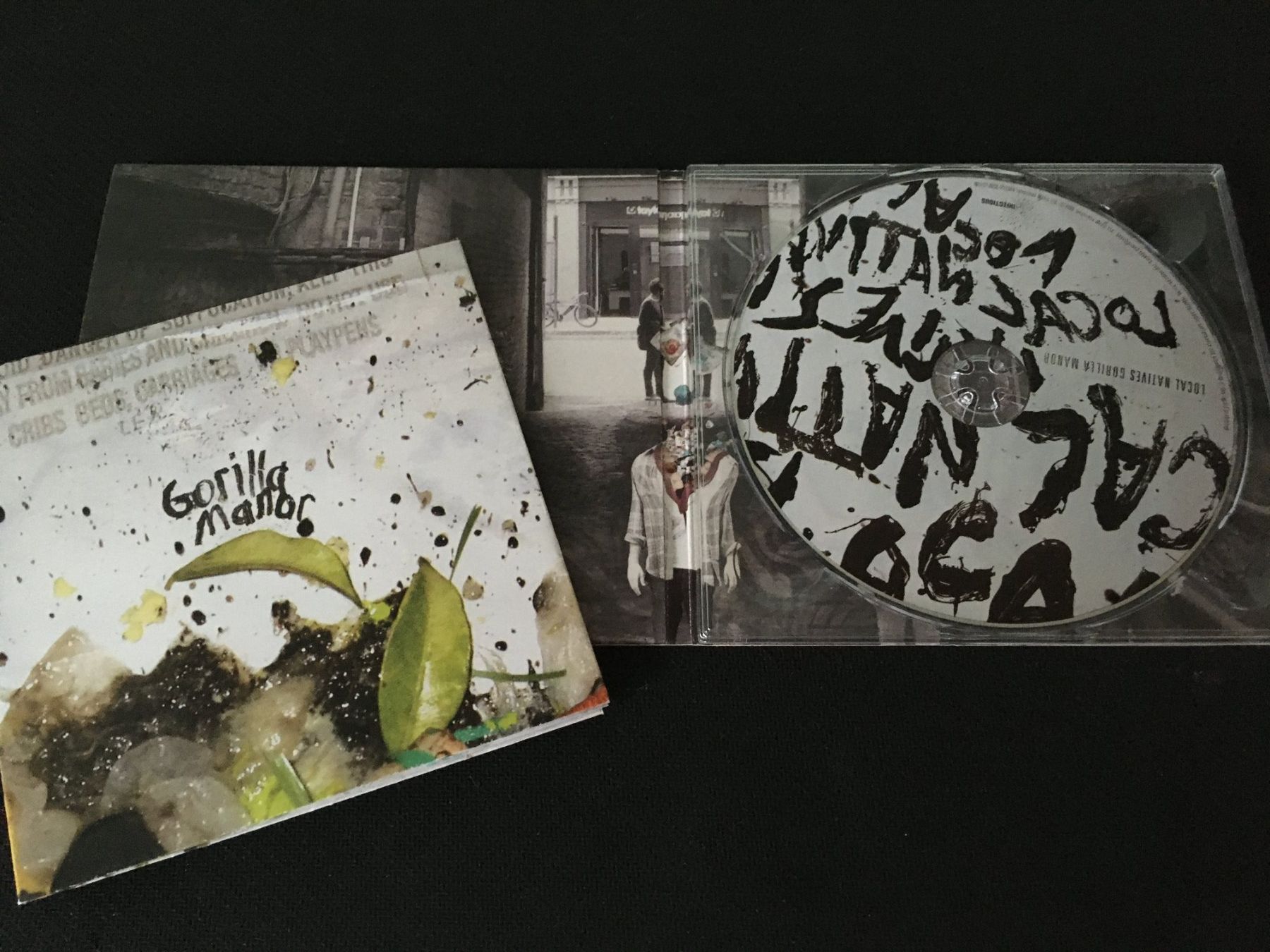 CD: Local Natives - Gorilla Manor -CD- Digipak – Usato da St.Gallen venduto da MedienJoe 1