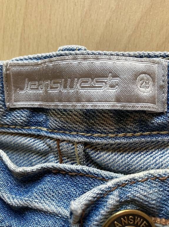 Jeans: Shorts – Gebraucht aus Hämikon von autiva 2