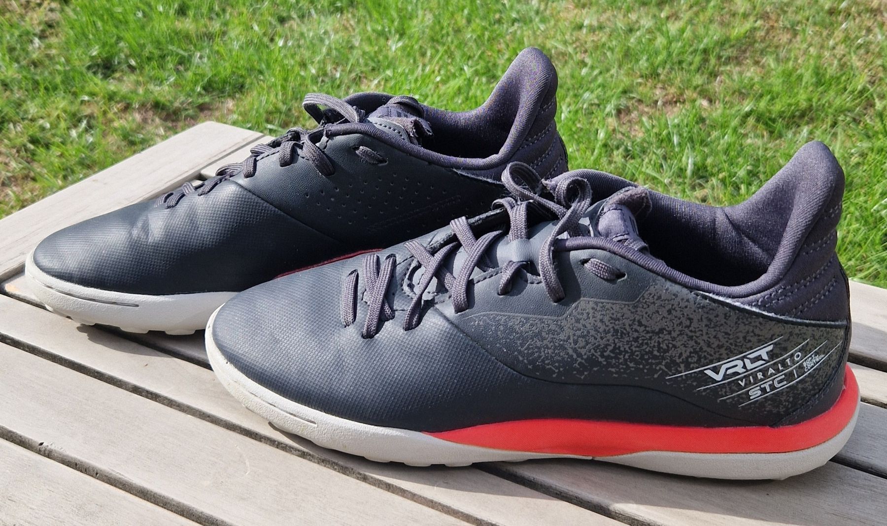 Decathlon Scarpe da uomo: Chaussures de sport Kipsta – Usato da Erde venduto da Alegria_2015