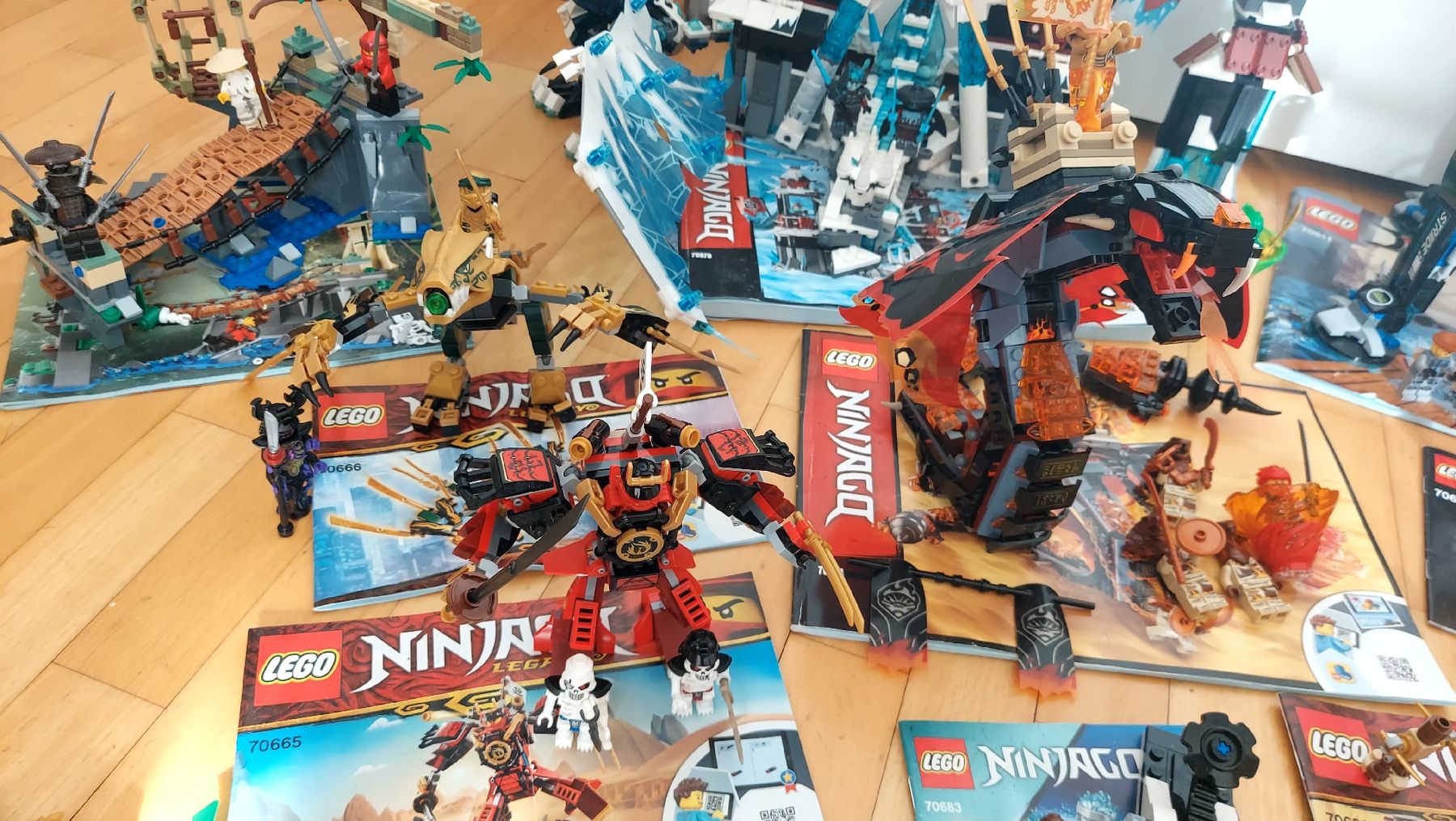 Lego Jeux de construction: Teilen/ Divers Lego Ninjago  – D'occasion à Lausanne par F.Kim.13 4