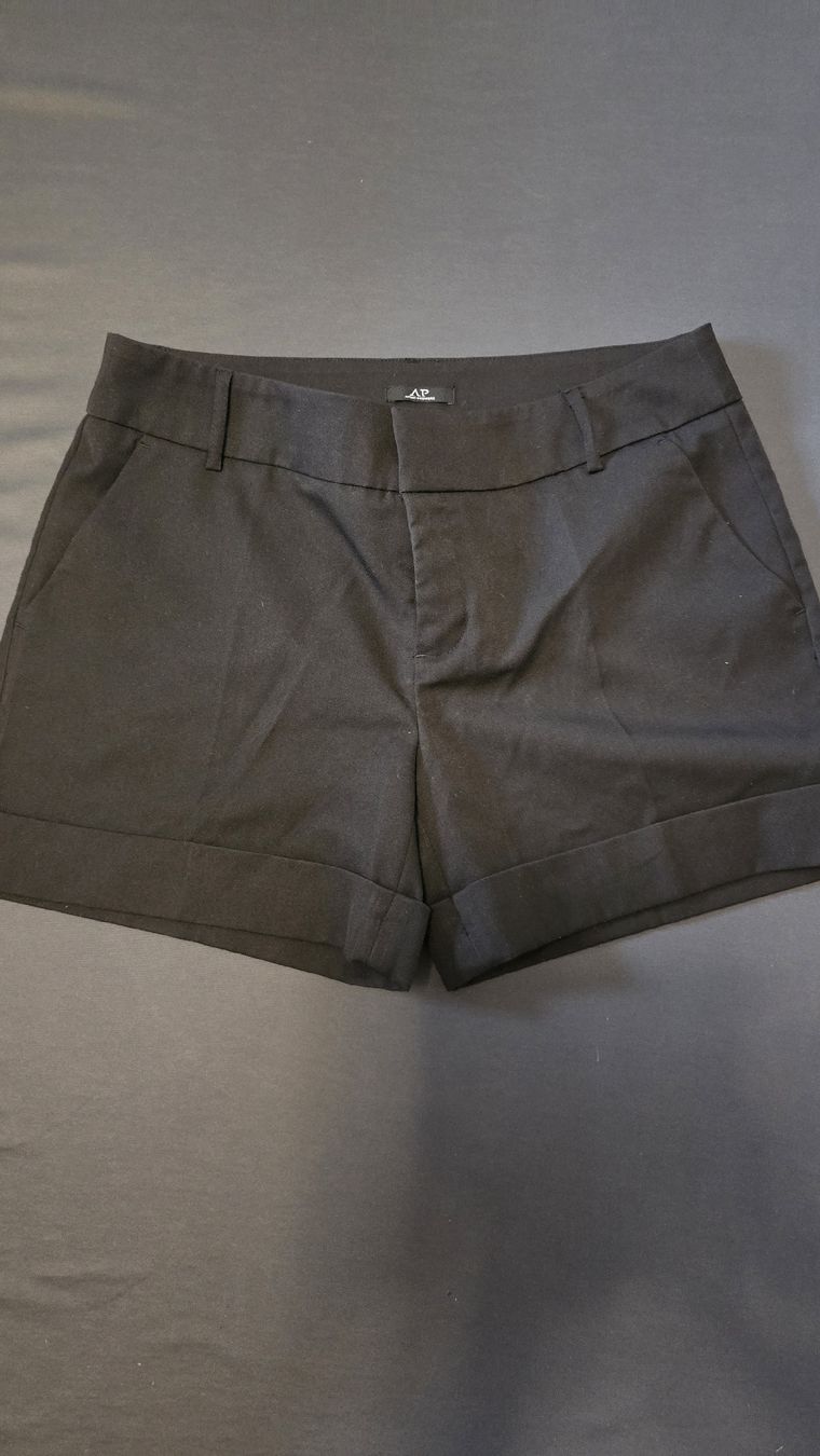 Hosen: short 38 – Gebraucht aus Estavayer-Le-Lac von zazadavidson