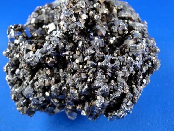 Minerali & Pietre curative: Pyrit-Schwimmer – Usato da Schinznach Bad venduto da Demerald 2