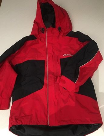 Kinder-Jacke mit Kapuze (4 Jahre)