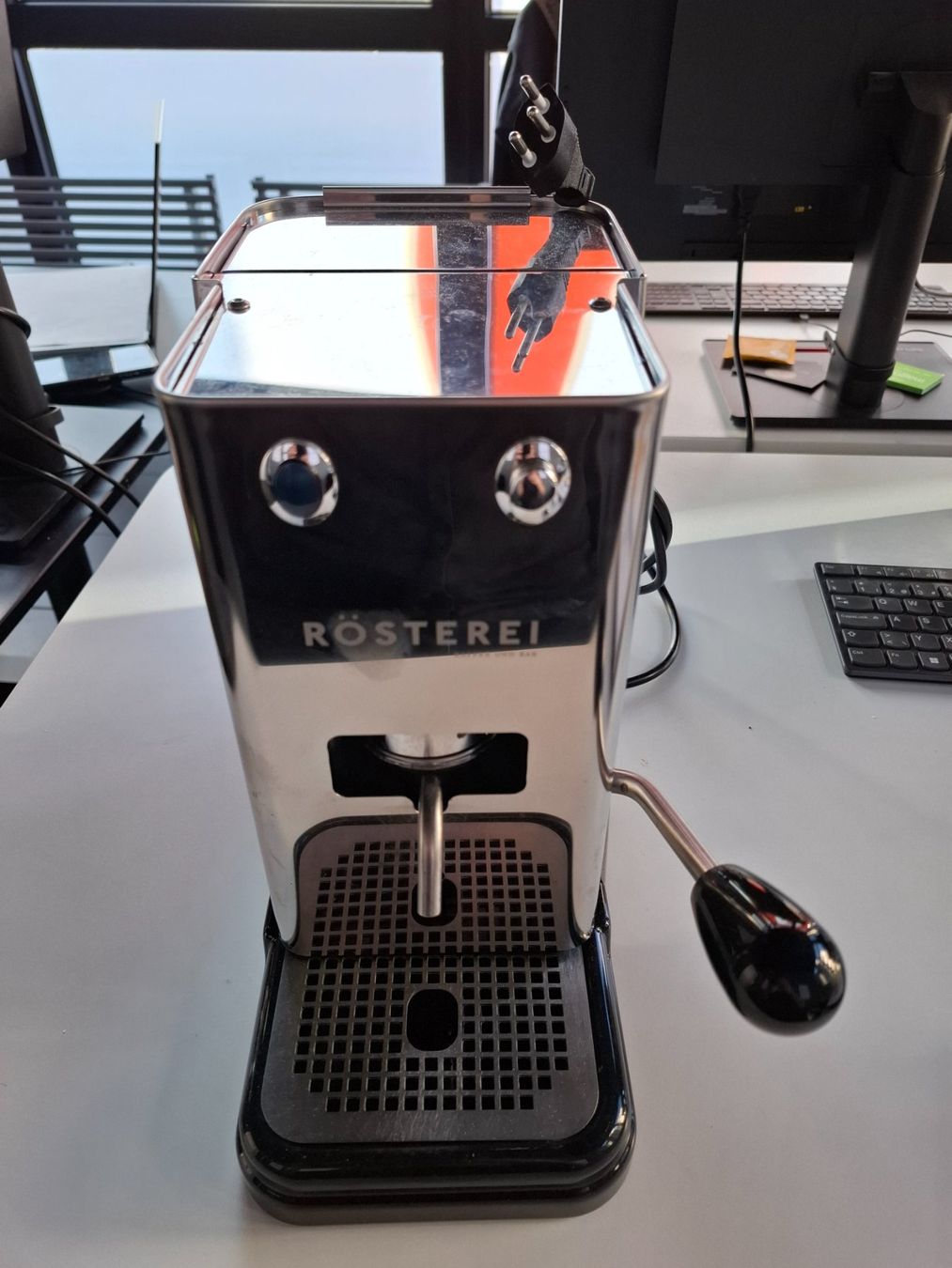 Kaffeemaschinen & Espressomaschinen: Kaffeemaschine, FlyTek, ZIP Basic – Gebraucht aus Steffisburg von Aesszimmer 1