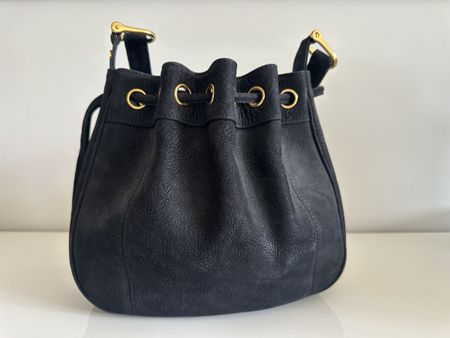 Schwarze Ledertasche Gurtner Swiss Made Bucket Bag