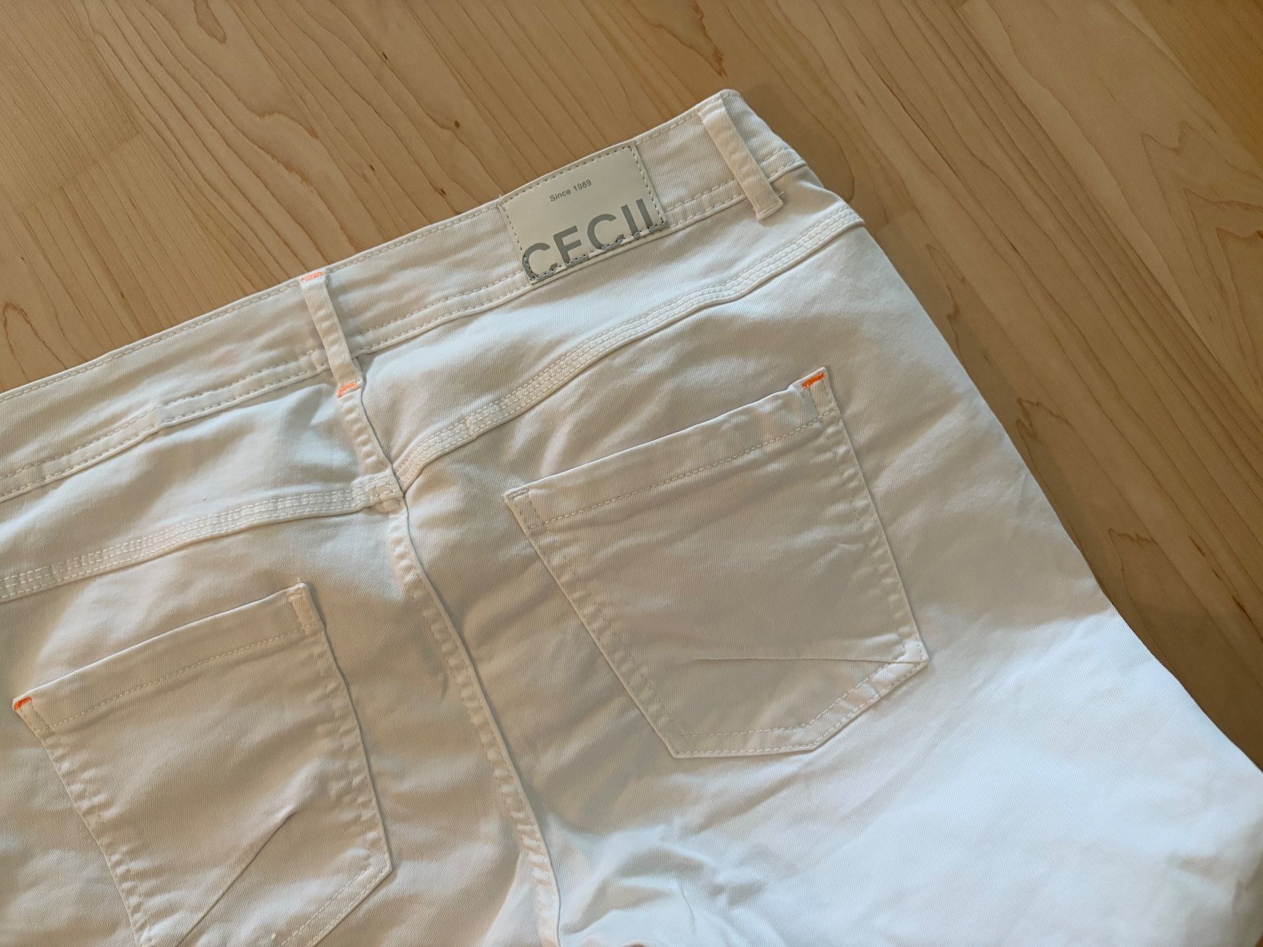 Pantaloni: Shorts Cecil Gr 42 (31) – Nuovo (secondo la descrizione) da Neftenbach venduto da sandto 1