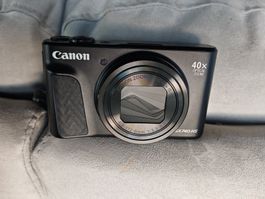Canon SX740HS